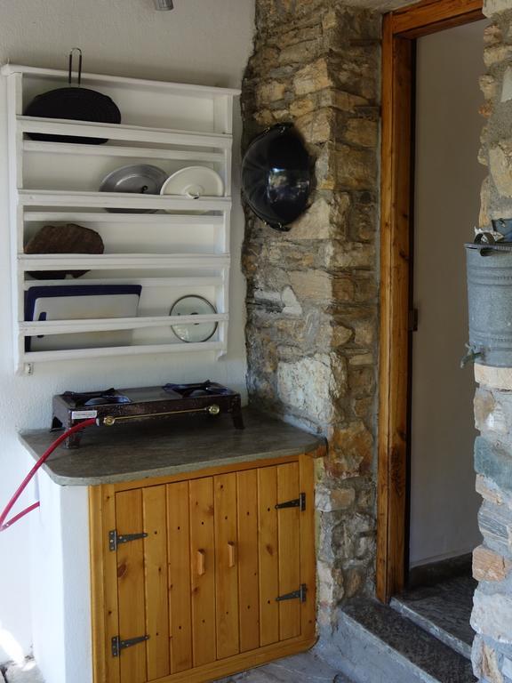 Traditional Stonehouse Potistika Luaran gambar