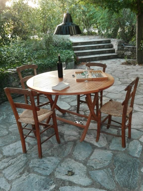 Traditional Stonehouse Potistika Luaran gambar