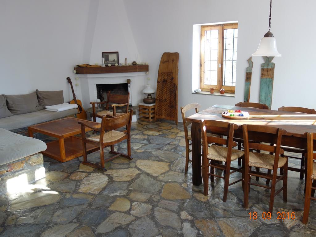 Traditional Stonehouse Potistika Luaran gambar
